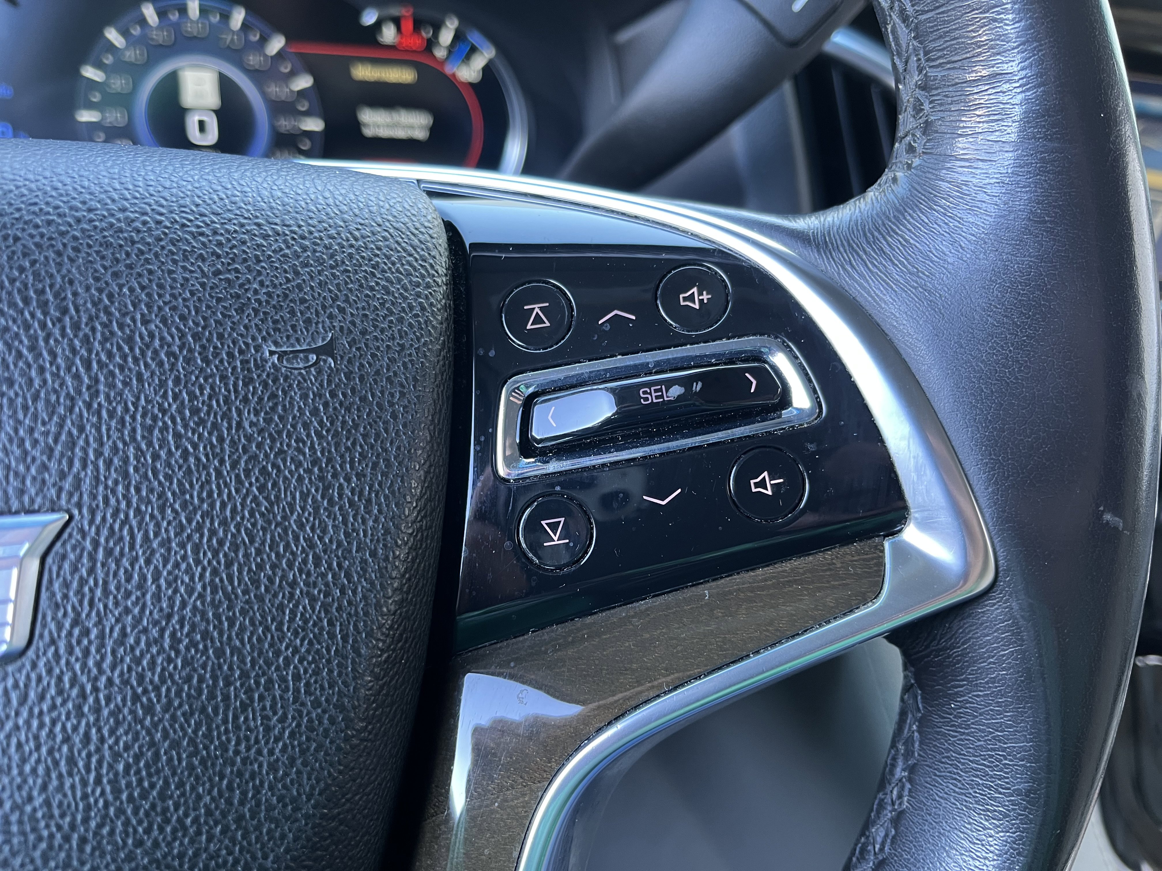 Used 2019 Cadillac Escalade Premium Luxury image 25