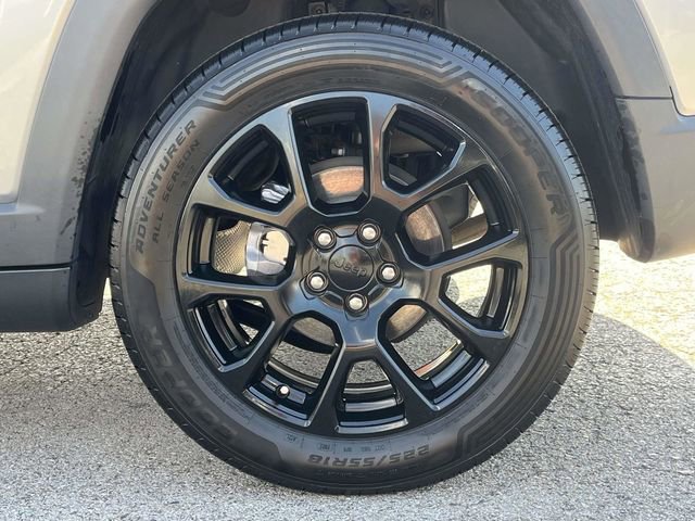 Used 2022 Jeep Compass Latitude image 11