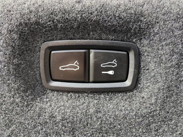 Used 2024 Porsche Taycan RWD image 13