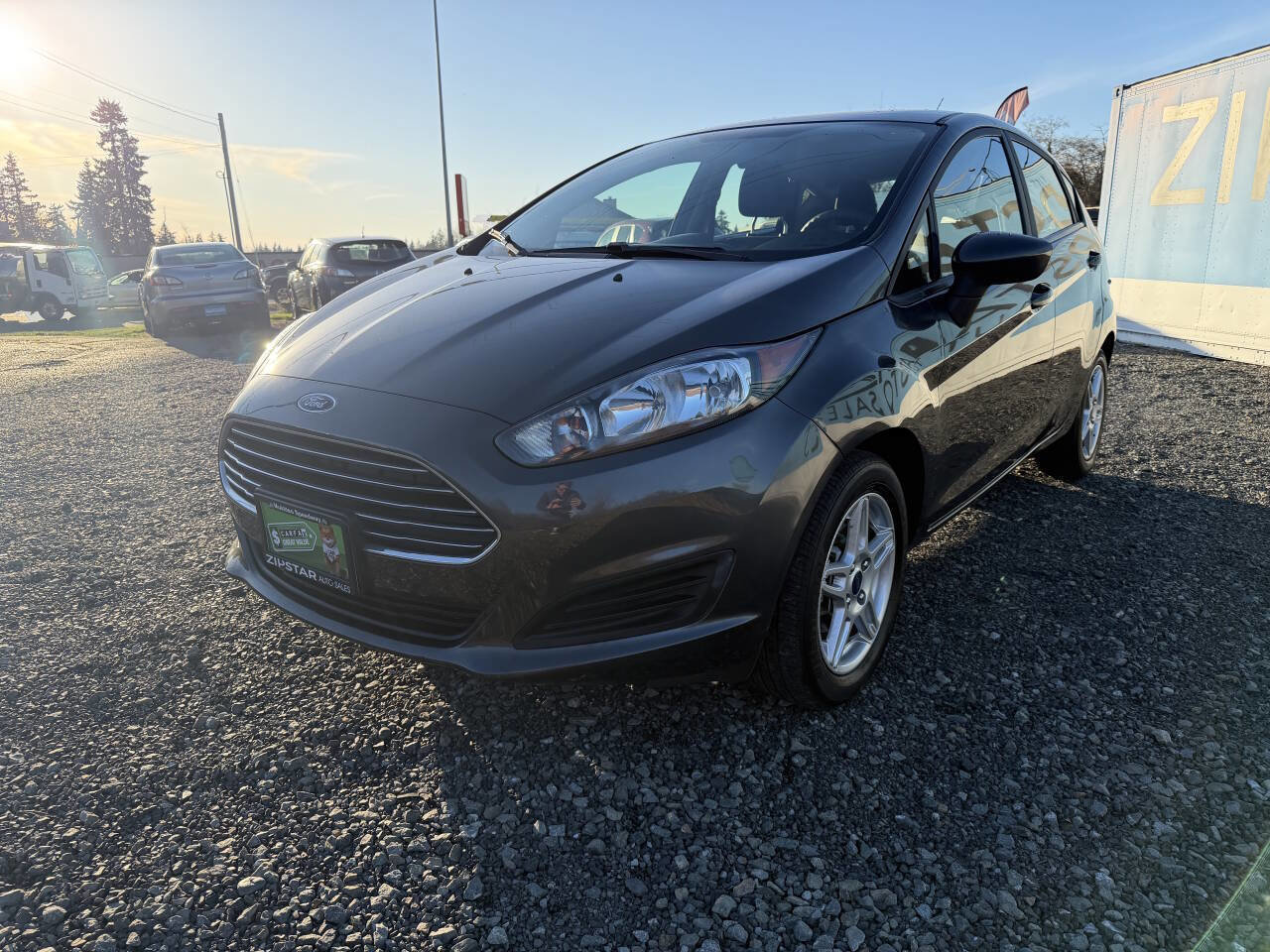 Used 2017 Ford Fiesta SE image 5