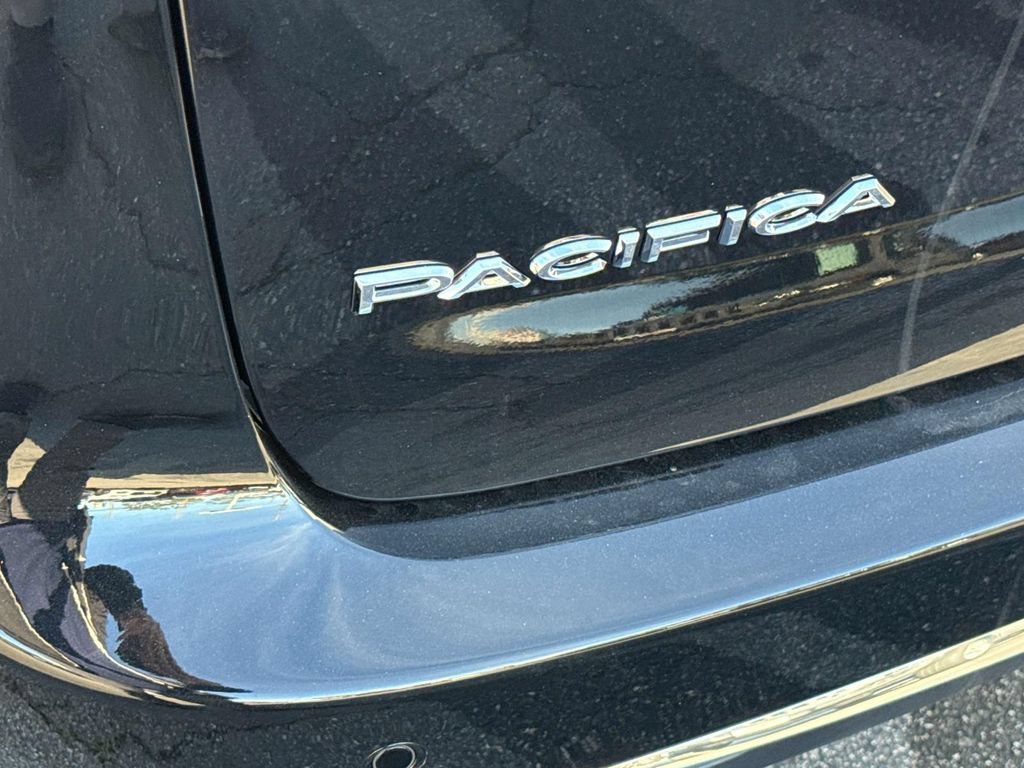 New 2026 Chrysler Pacifica Select FWD image 6