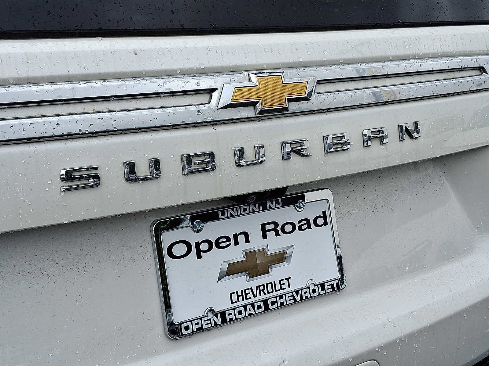 Used 2023 Chevrolet Suburban High Country w/ LPO, Illumination Package AWD/4WD image 29