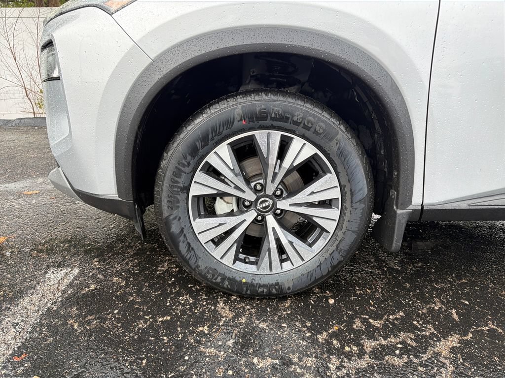 Certified 2023 Nissan Rogue SV w/ SV Premium B Package FWD image 30
