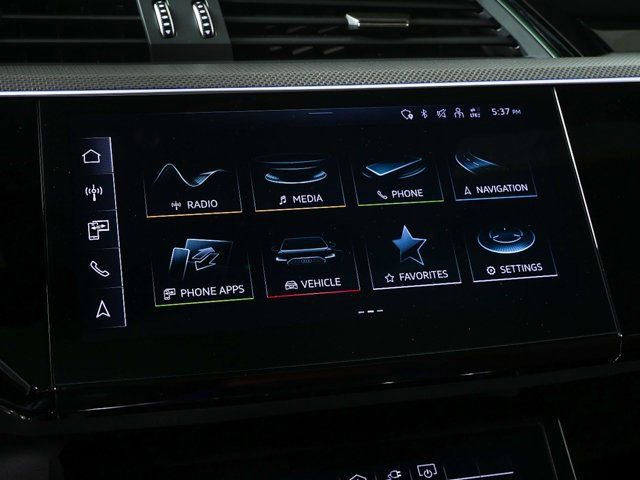 Used 2024 Audi SQ8 e-tron Premium Plus w/ Black Optic Package image 15