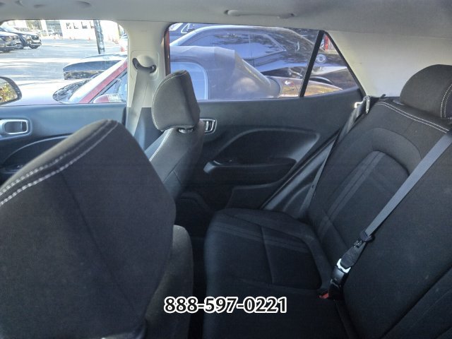 Used 2020 Hyundai Venue SEL w/ Convenience Package FWD image 9