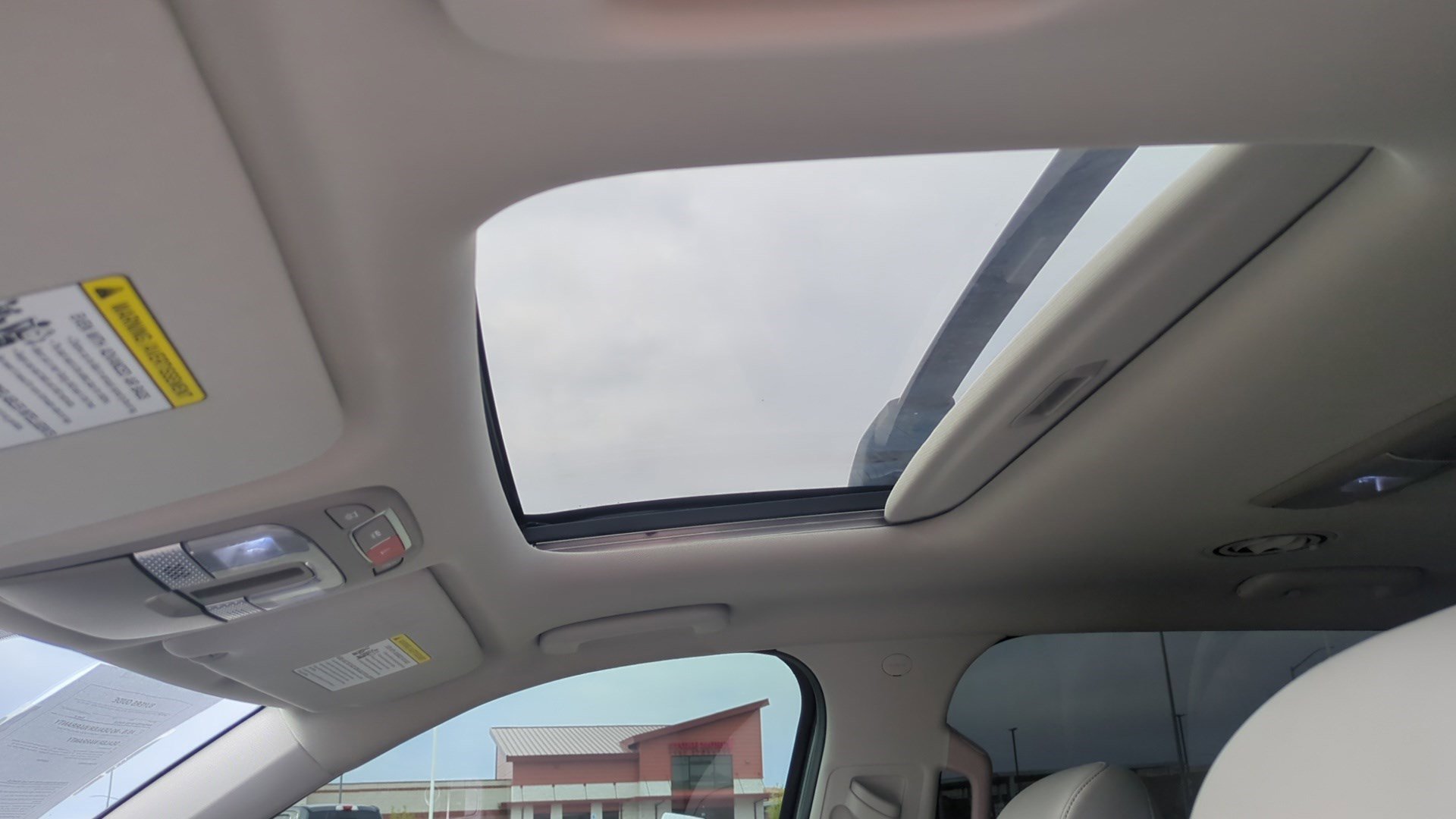 Used 2024 Kia Telluride S w/ S Sunroof Package image 12