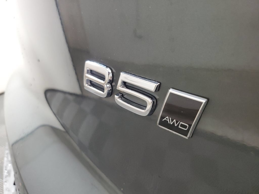 Certified 2026 Volvo XC40 B5 Core AWD/4WD image 9