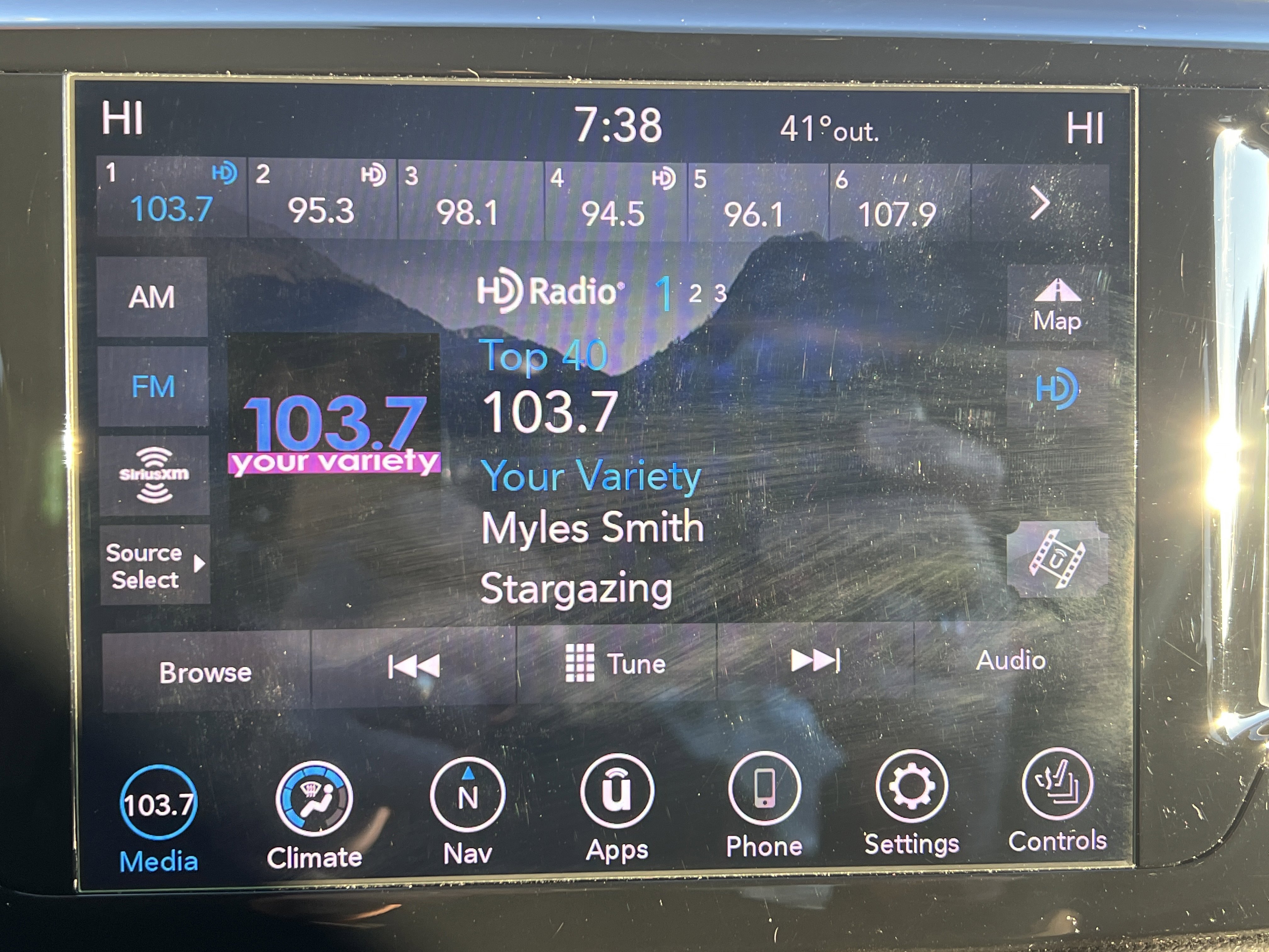 Used 2020 Chrysler Pacifica Touring-L Plus image 23