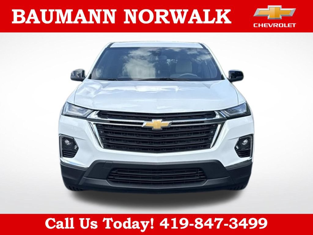 Used 2022 Chevrolet Traverse LS FWD image 2