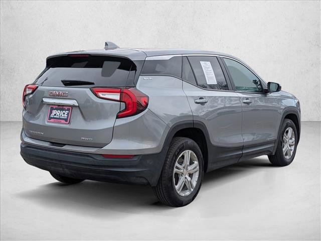 Used 2024 GMC Terrain SLE image 5