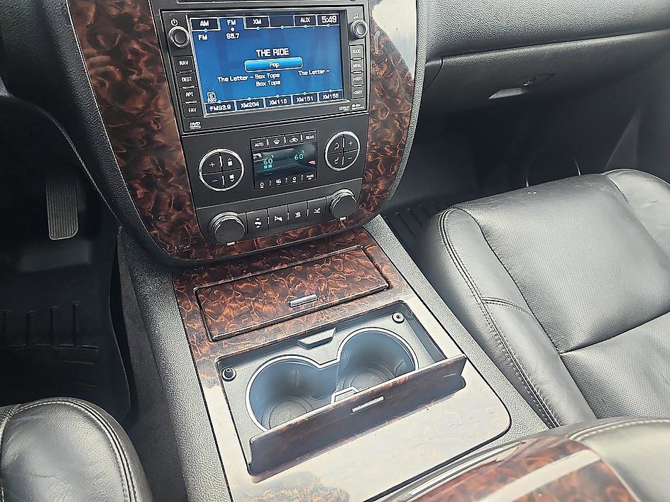 Used 2011 GMC Yukon Denali AWD/4WD image 21