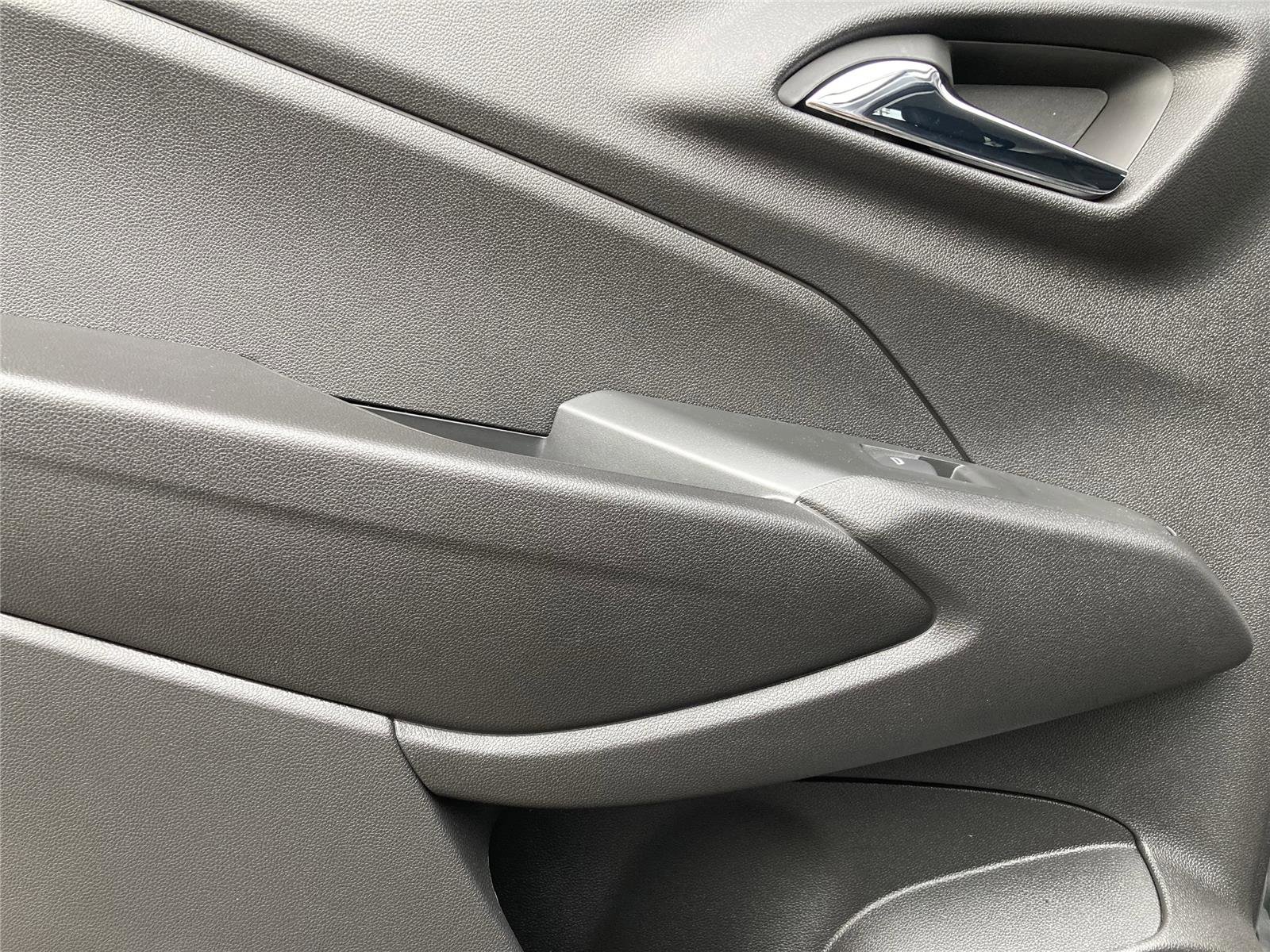 New 2026 Chevrolet Trax LT w/ Driver Confidence Package image 29