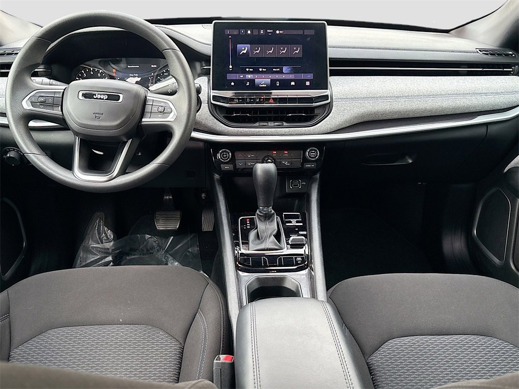 Used 2024 Jeep Compass Sport image 20