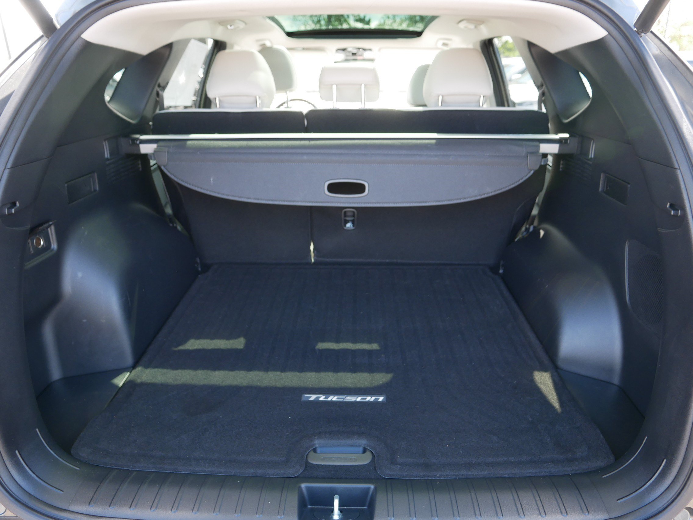Certified 2023 Hyundai Tucson Limited AWD/4WD image 18