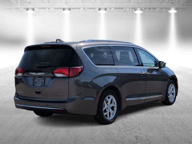 Used 2020 Chrysler Pacifica Limited FWD image 8