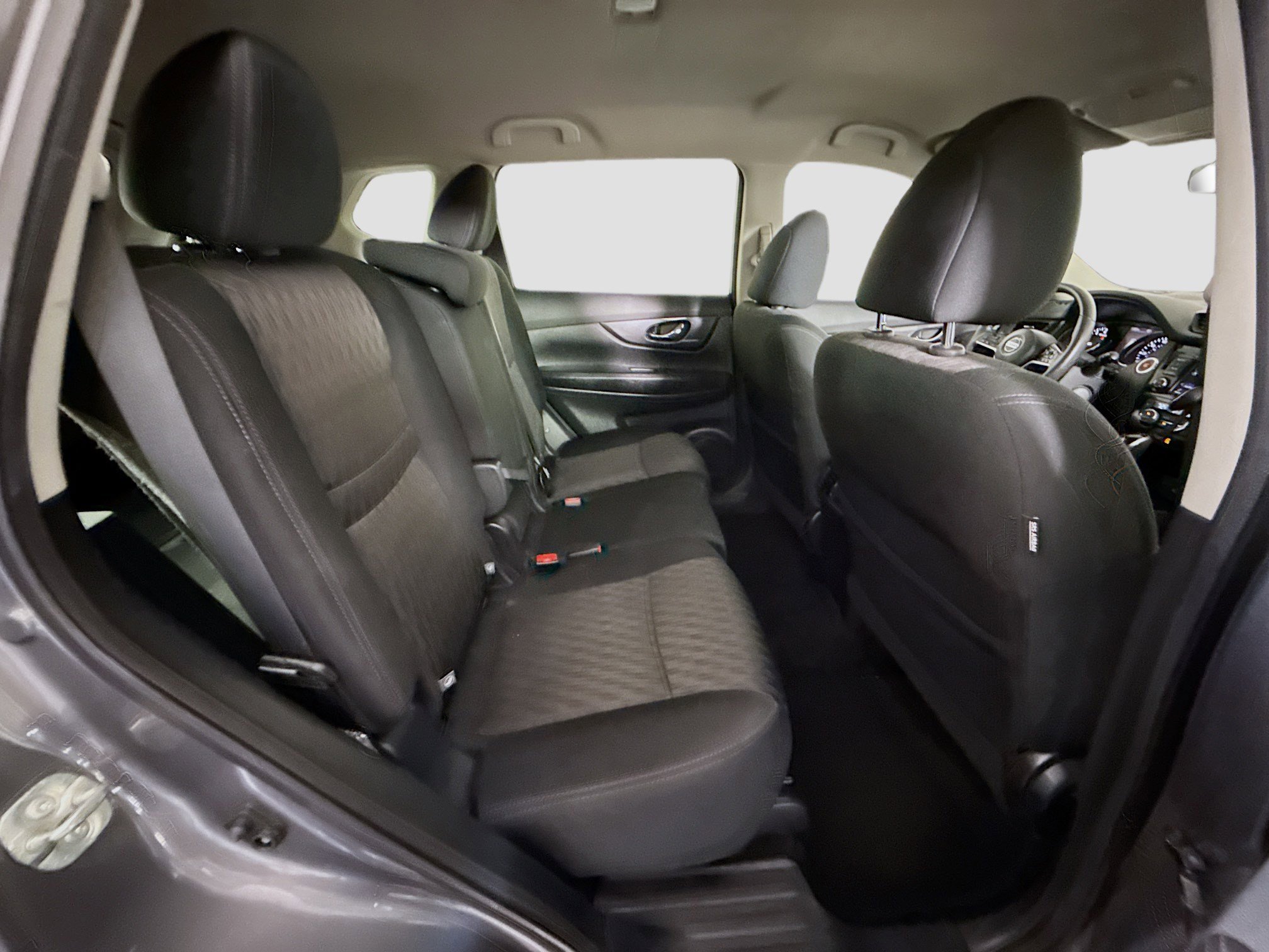 Used 2019 Nissan Rogue SV image 27