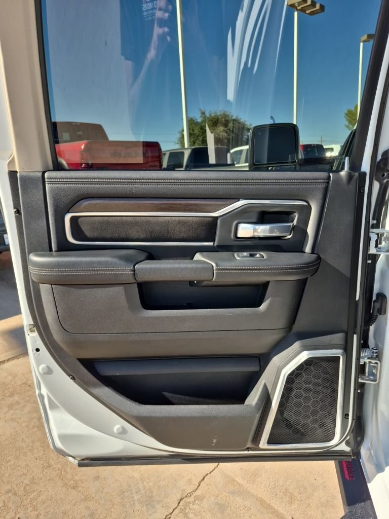 Used 2023 RAM 2500 Laramie AWD/4WD image 14