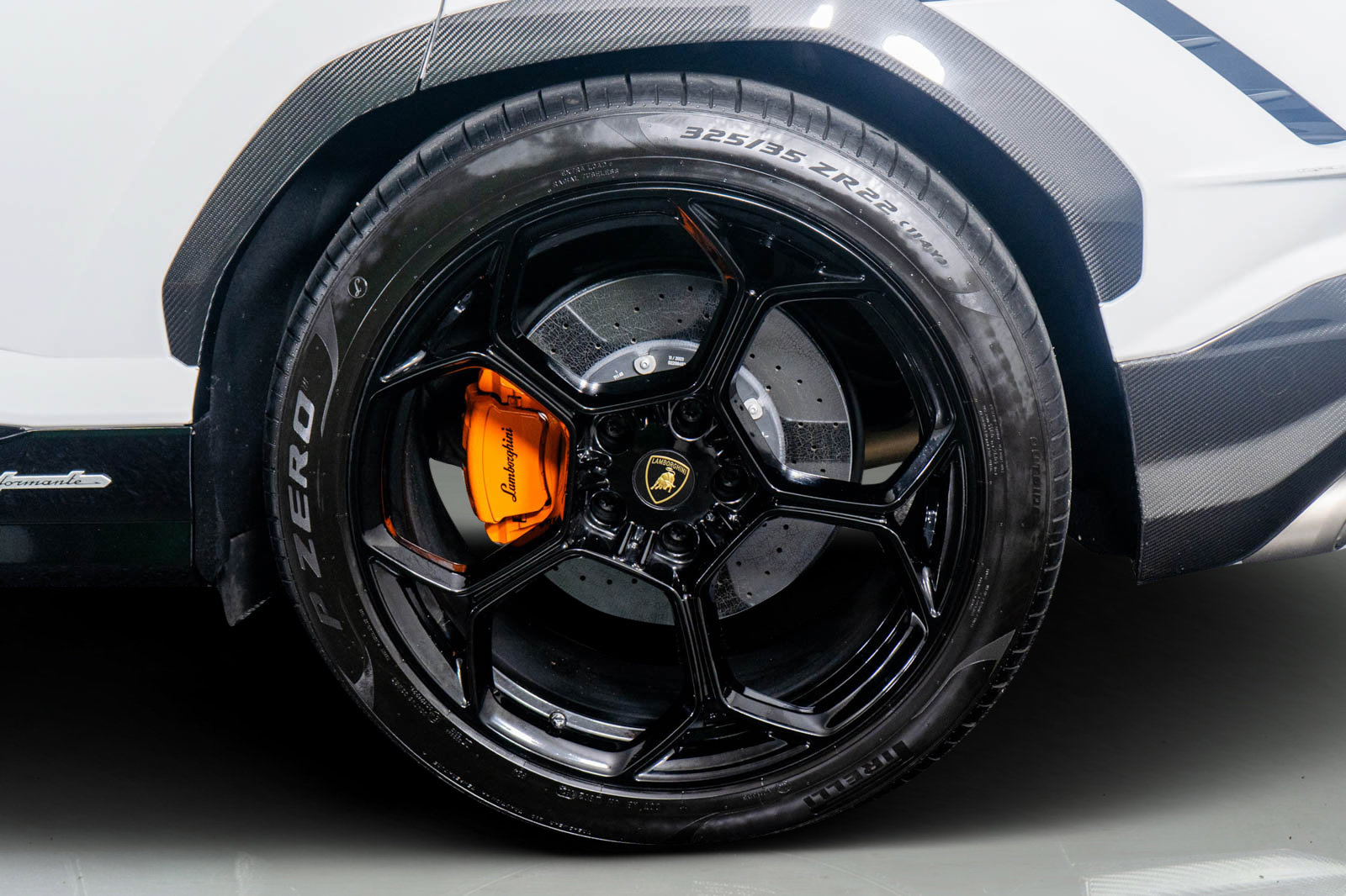 Used 2023 Lamborghini Urus Performante image 7