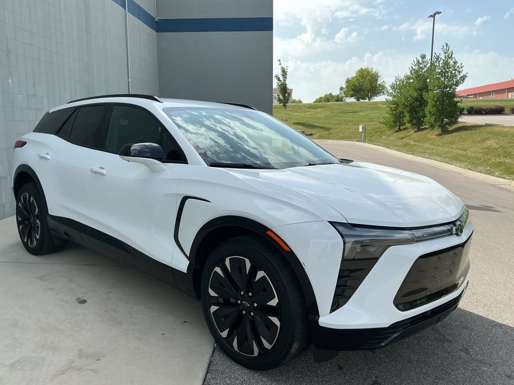 Used 2024 Chevrolet Blazer EV RS AWD/4WD image 15