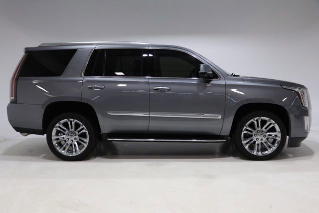 Used 2020 Cadillac Escalade Luxury w/ LPO, Radiant Package AWD/4WD image 9