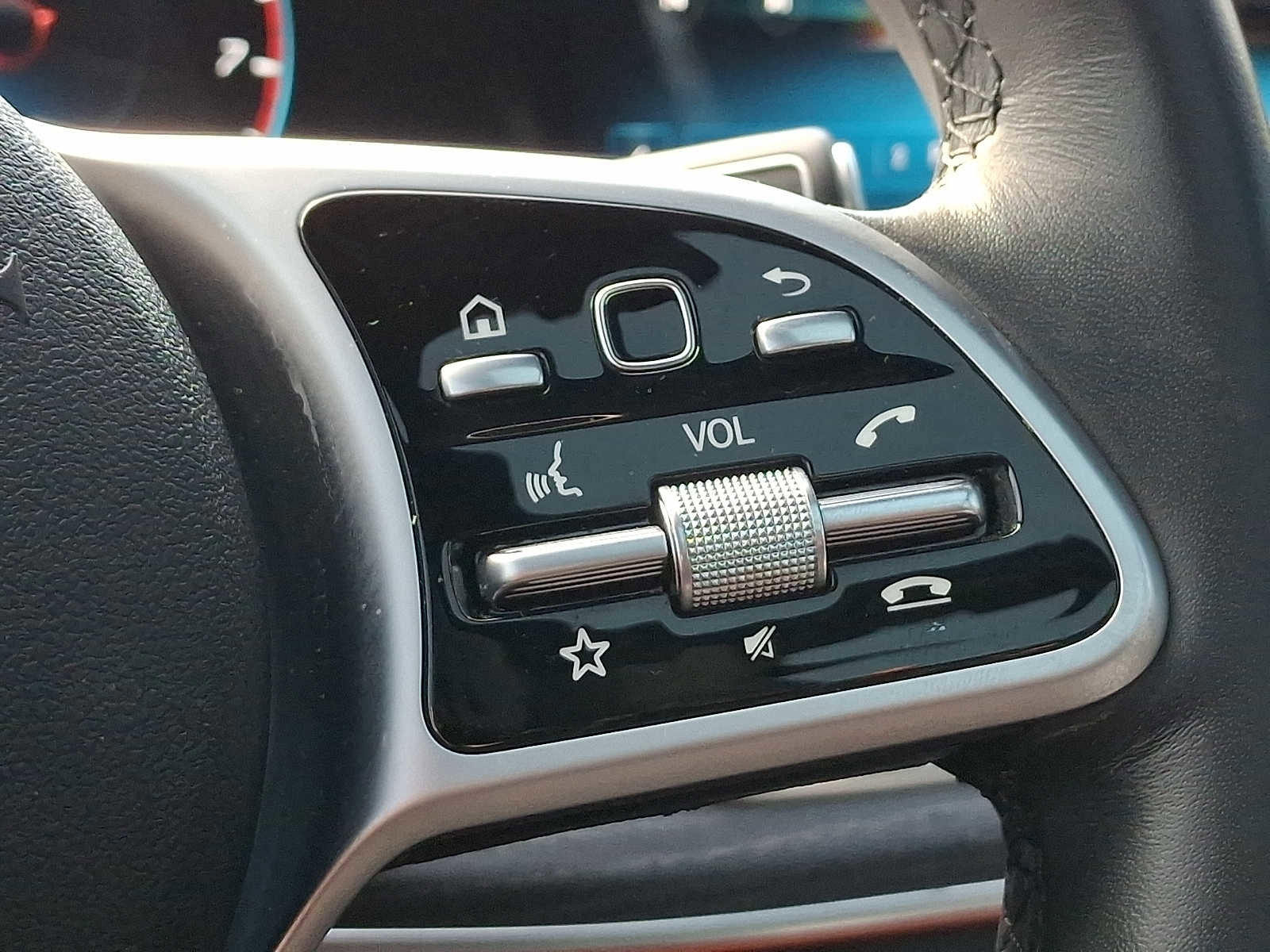 Used 2022 Mercedes-Benz GLS 450 4MATIC image 29