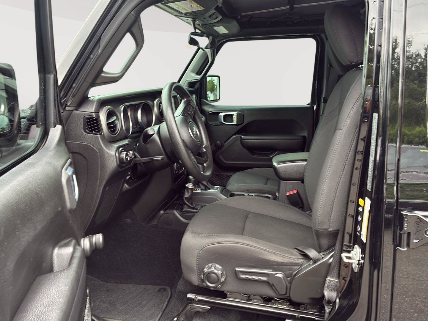Used 2022 Jeep Wrangler Unlimited Sport AWD/4WD image 28