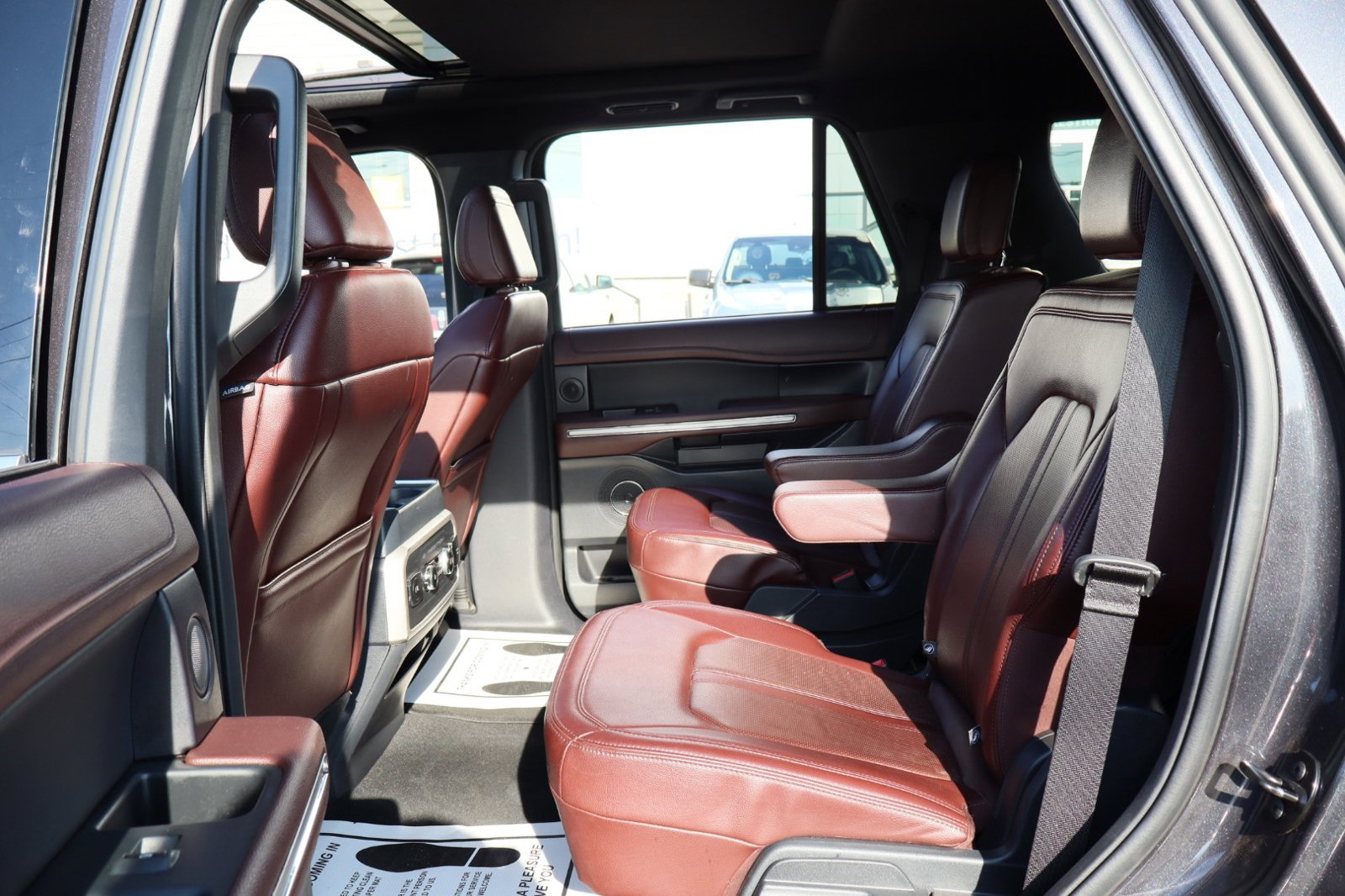 Used 2024 Ford Expedition Limited AWD/4WD image 25