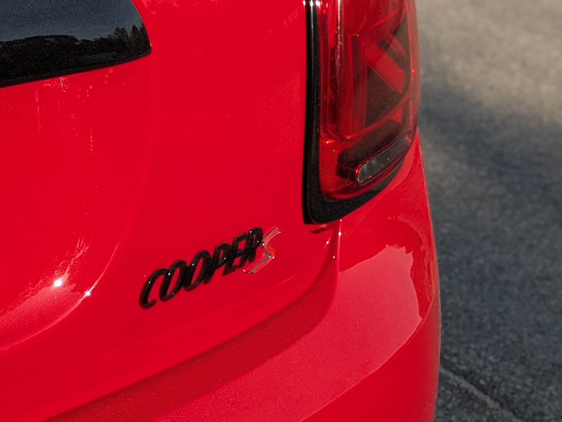 Used 2023 MINI Cooper S w/ Premium Package image 30