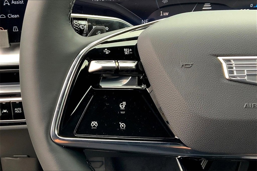 Used 2025 Cadillac Lyriq Sport image 24