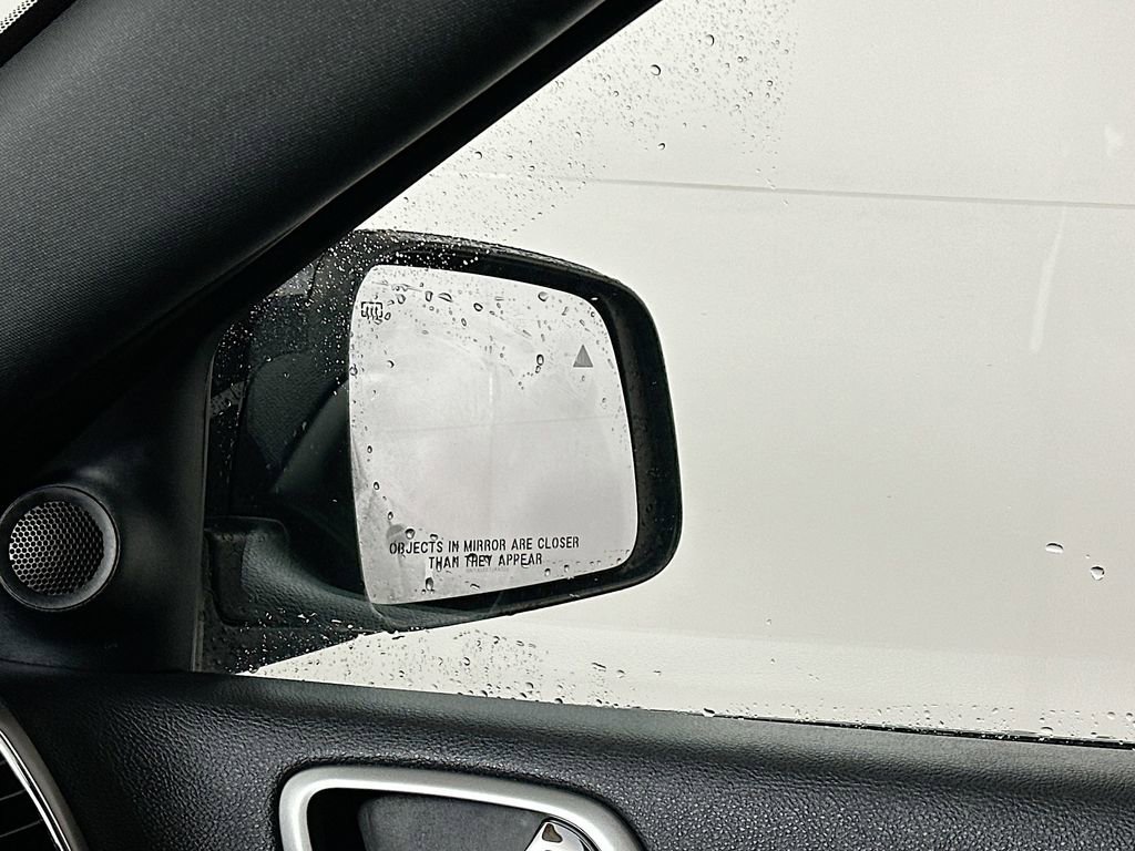 Used 2019 Jeep Grand Cherokee Laredo image 24