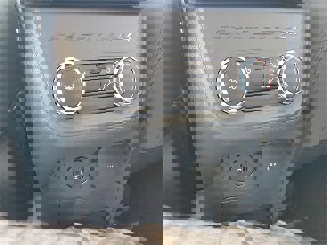 New 2025 Ford Explorer Active w/ Active Comfort Package image 68