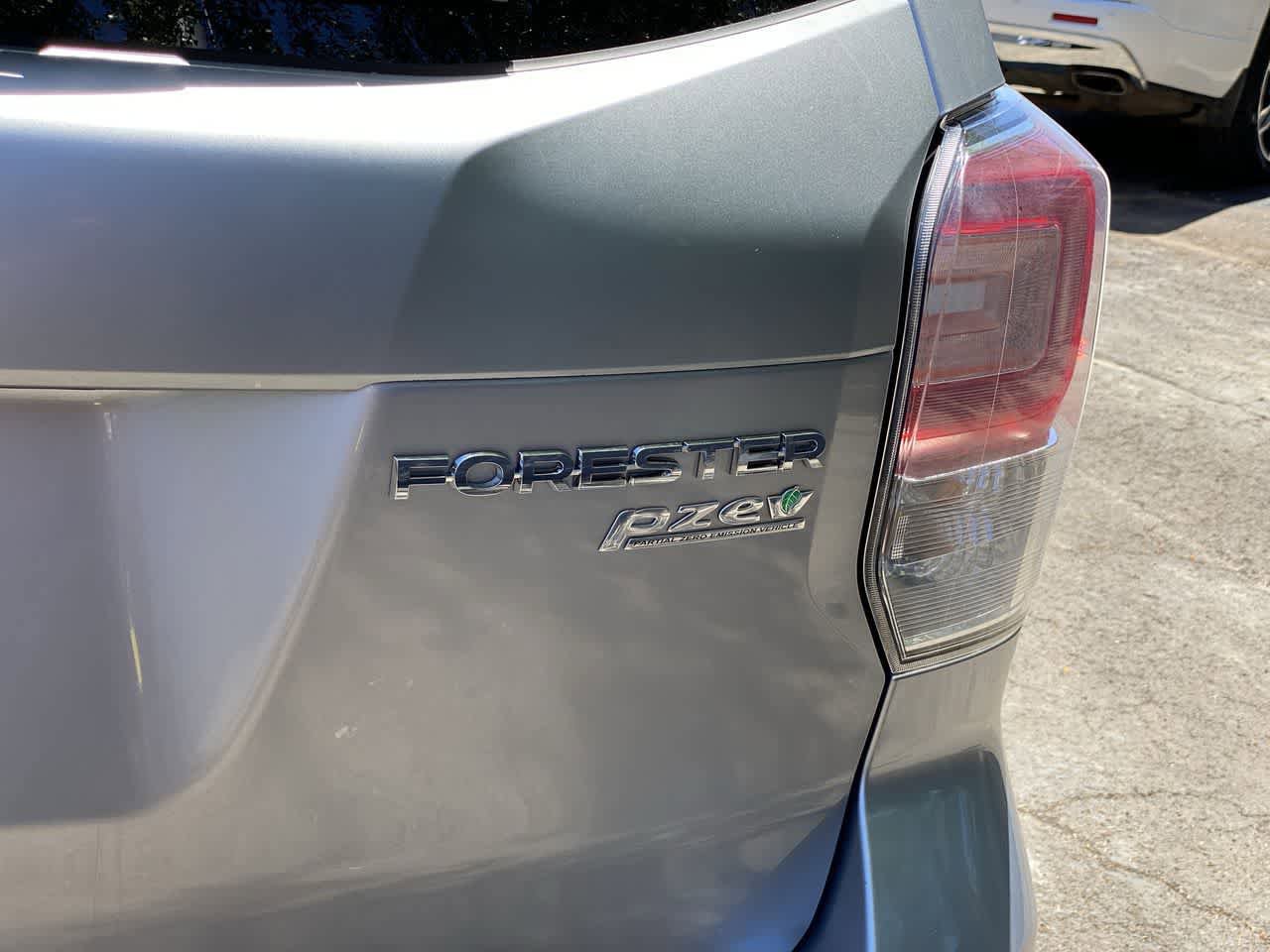 Used 2017 Subaru Forester 2.5i Touring w/ Popular Package #2 AWD/4WD image 11