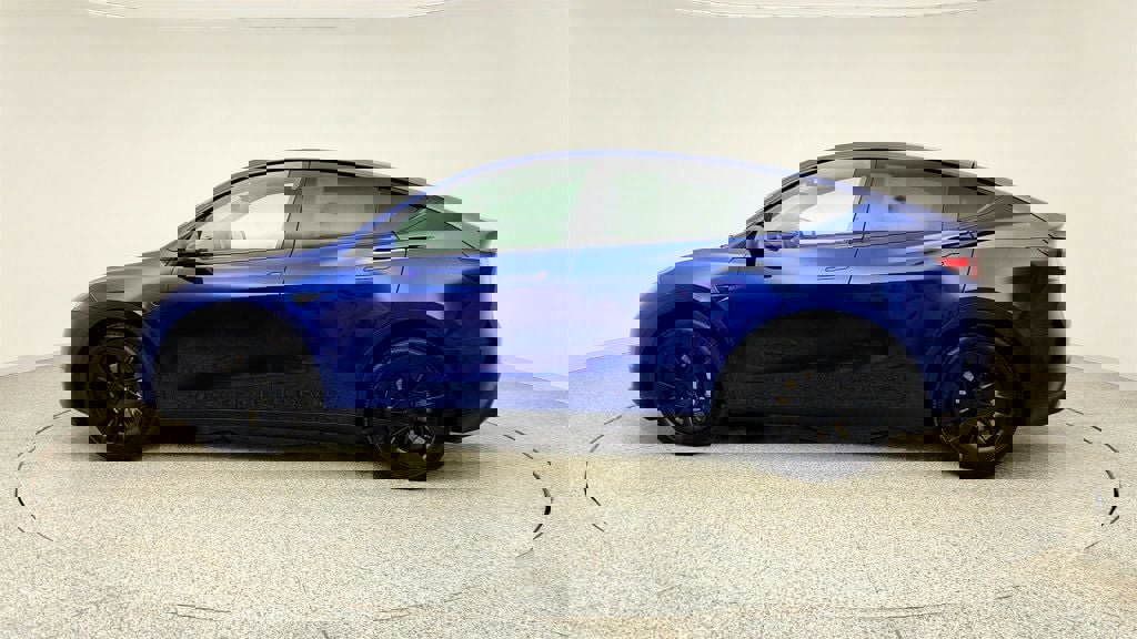 Used 2020 Tesla Model Y Long Range image 8