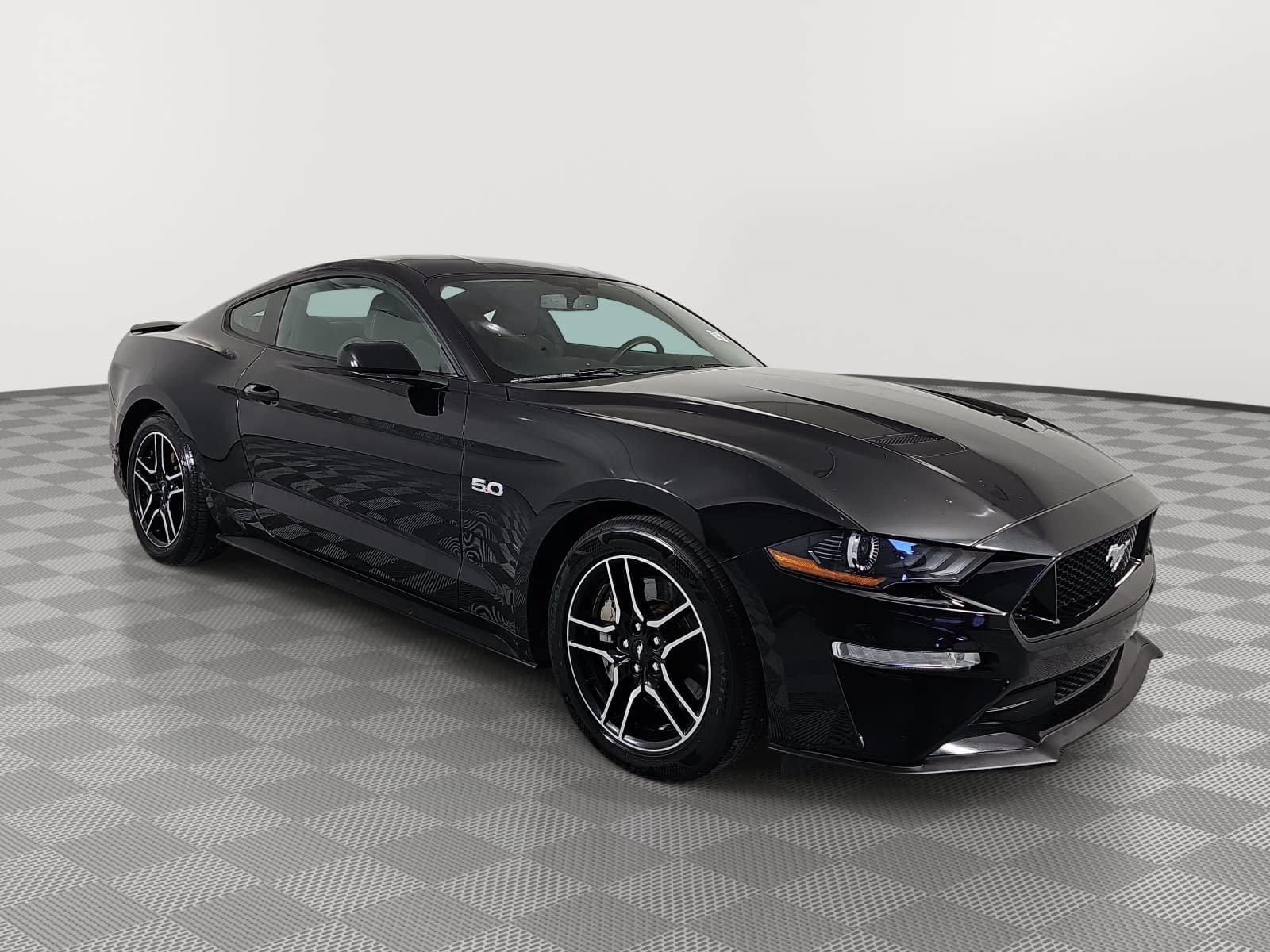 Used 2020 Ford Mustang GT RWD image 2