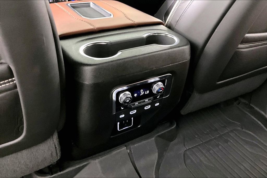 Used 2024 GMC Yukon XL Denali Ultimate image 10