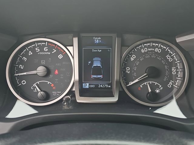 Used 2022 Toyota Tacoma SR5 w/ Technology Package image 19