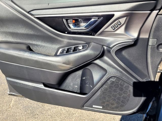 Used 2021 Subaru Outback Limited image 15