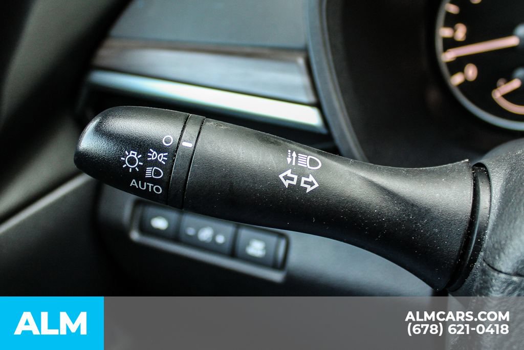 Used 2025 Nissan Altima 2.5 SV FWD image 29