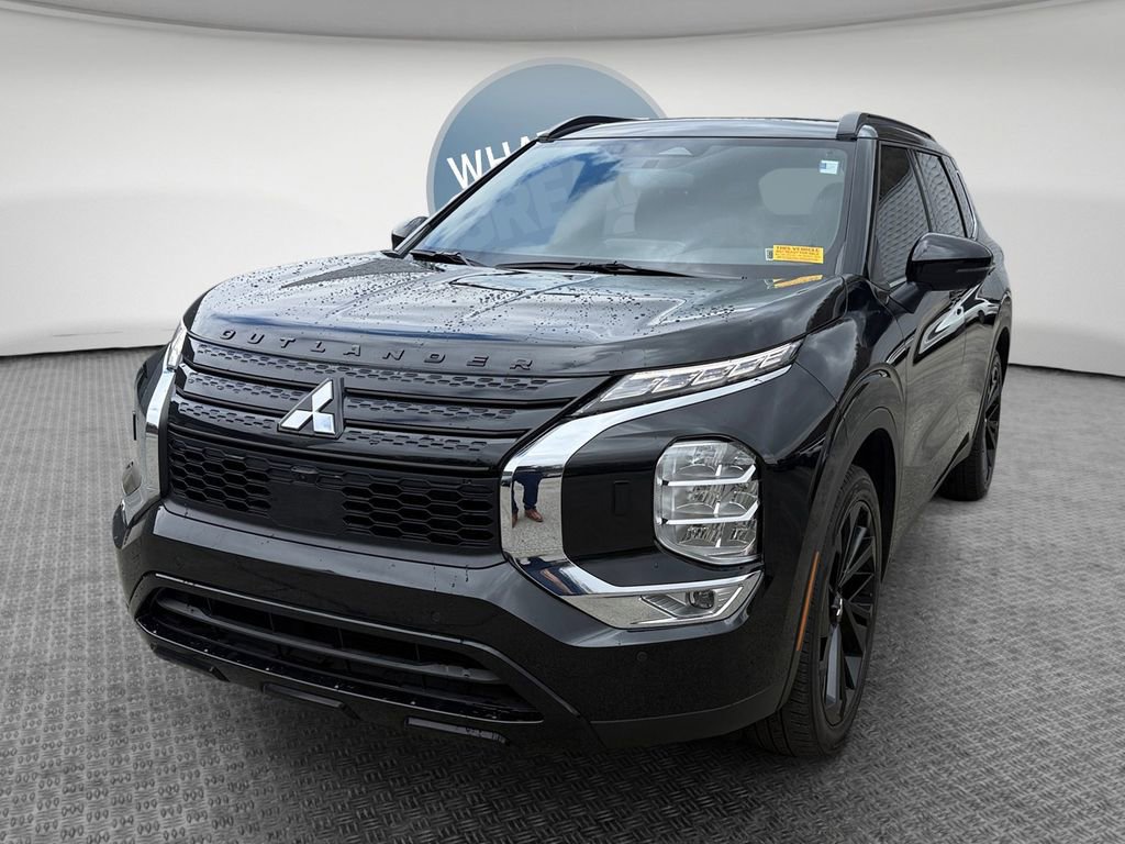 Used 2024 Mitsubishi Outlander SE Black Edition image 8