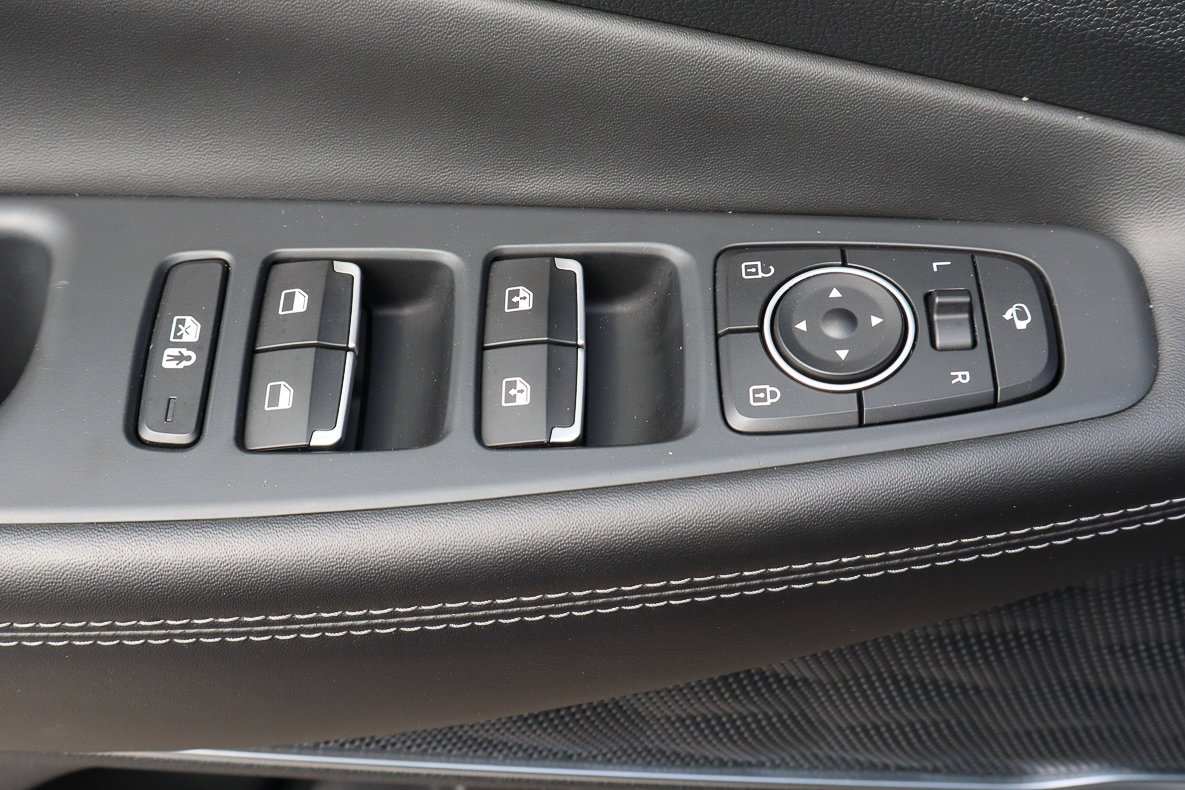 Used 2023 Hyundai Santa Fe Limited image 14