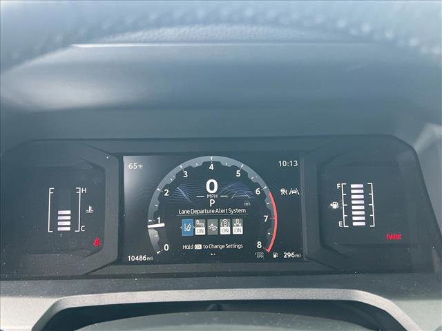 Used 2025 Toyota 4Runner SR5 AWD/4WD image 12