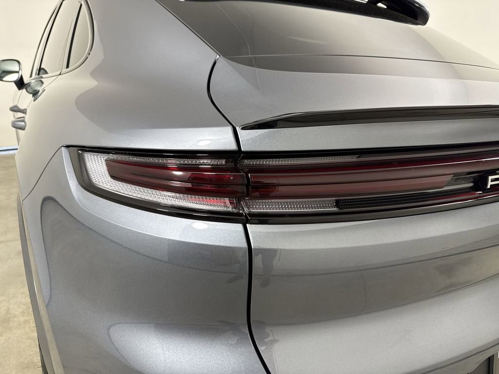 New 2026 Porsche Cayenne Coupe AWD/4WD image 17