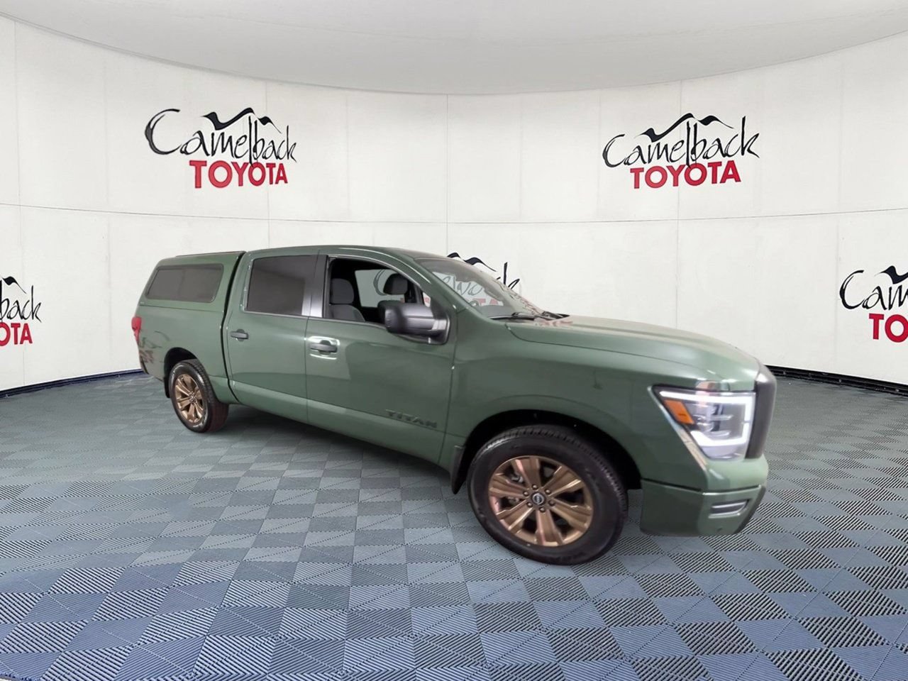 Used 2024 Nissan Titan SV w/ SV Bronze Edition Package AWD/4WD image 2