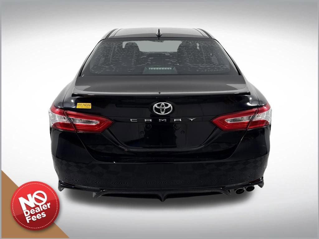 Used 2020 Toyota Camry SE image 5