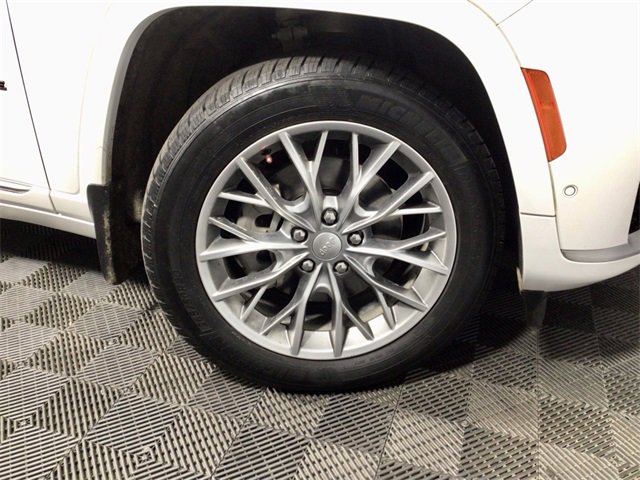 Used 2022 Jeep Grand Cherokee L Summit w/ Luxury Tech Group V image 35