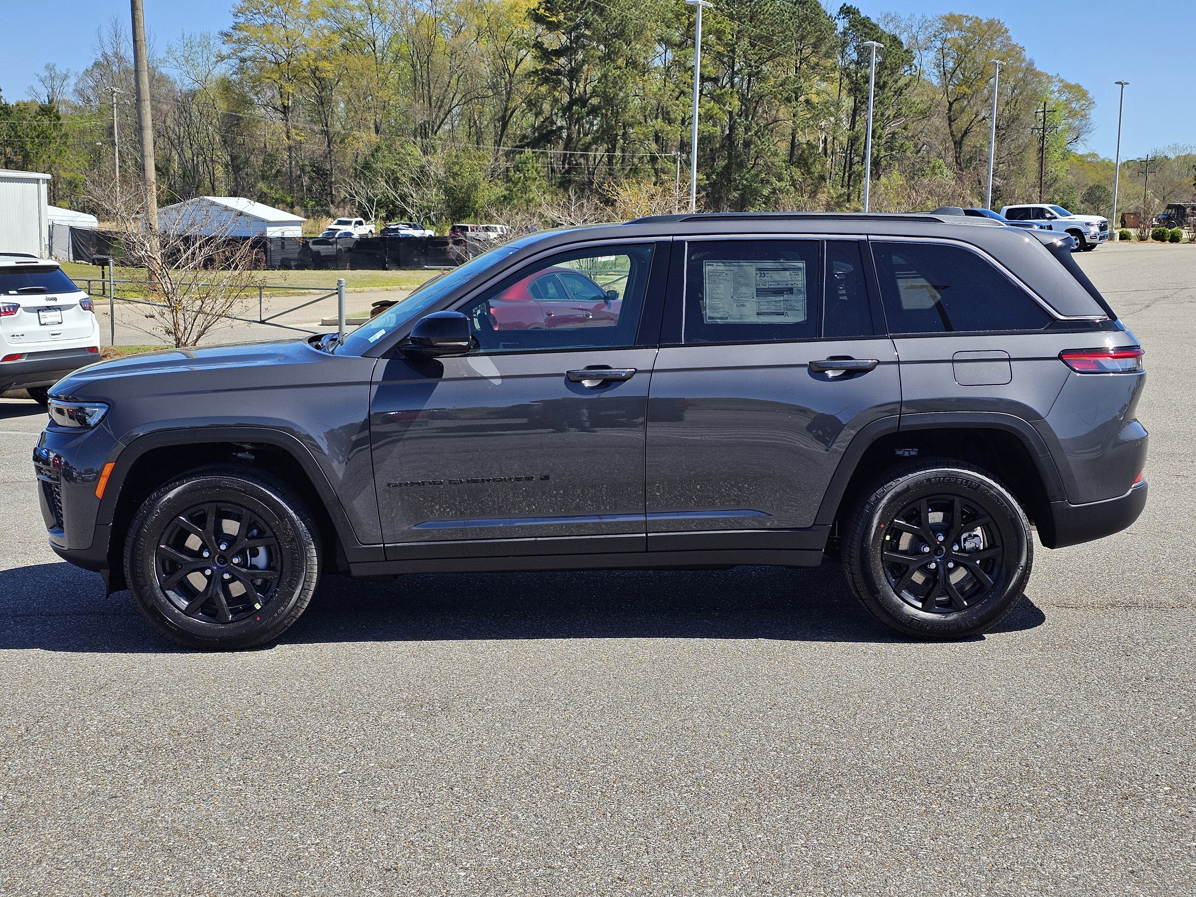 New 2026 Jeep Grand Cherokee Altitude image 13
