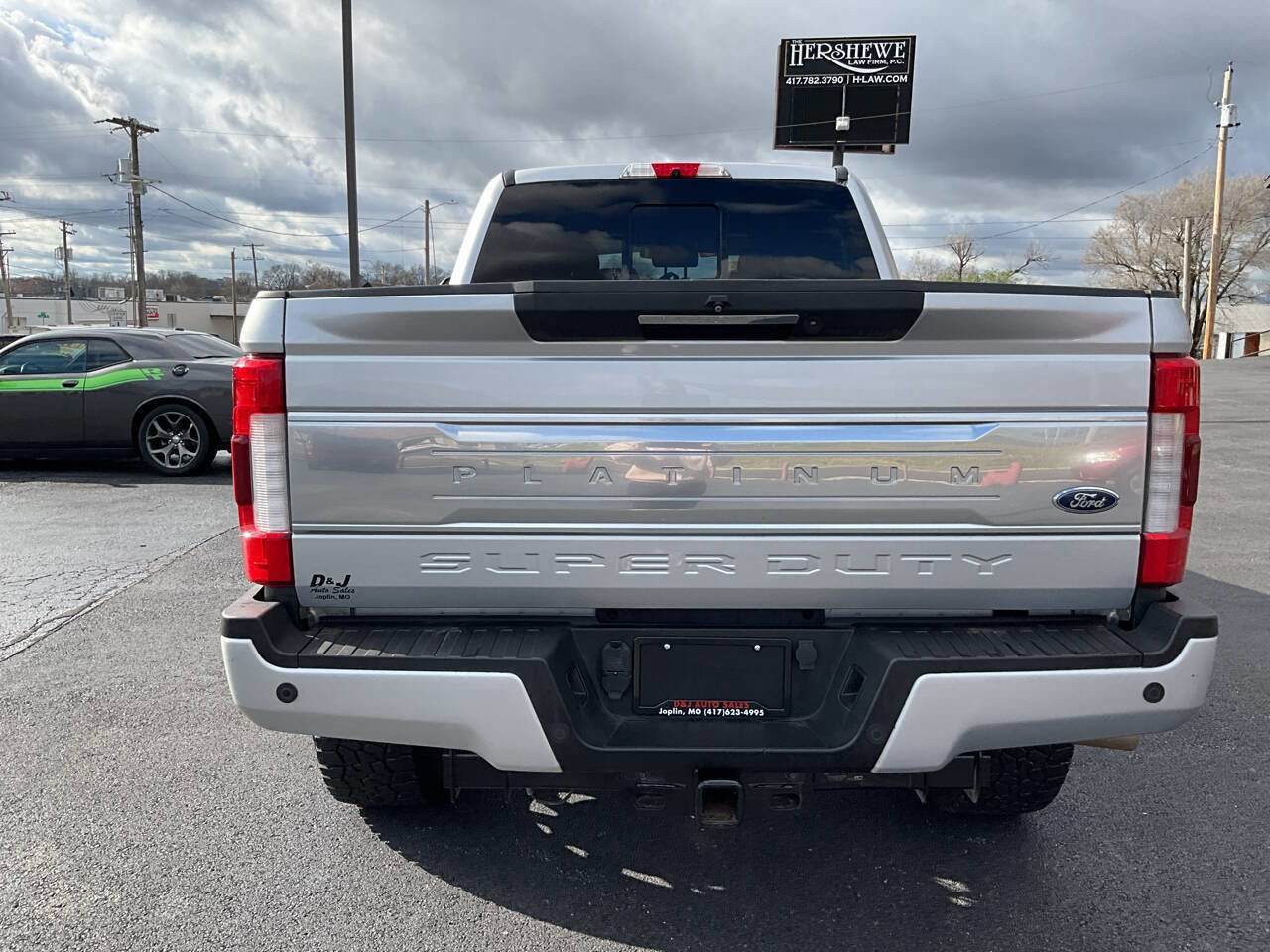 Used 2017 Ford F250 Platinum w/ Platinum Ultimate Package image 4