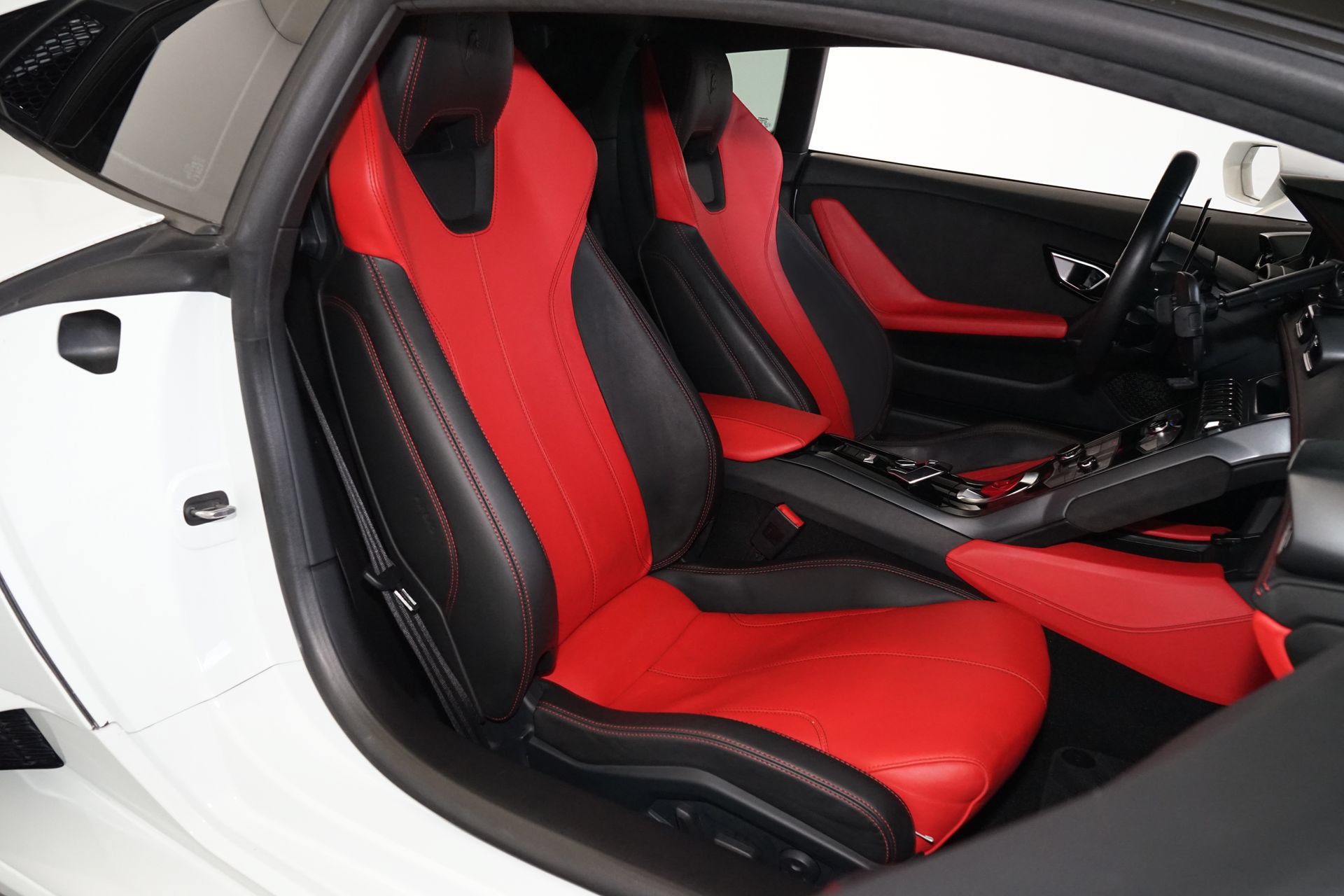 Used 2015 Lamborghini Huracan LP 610-4 AWD/4WD image 12