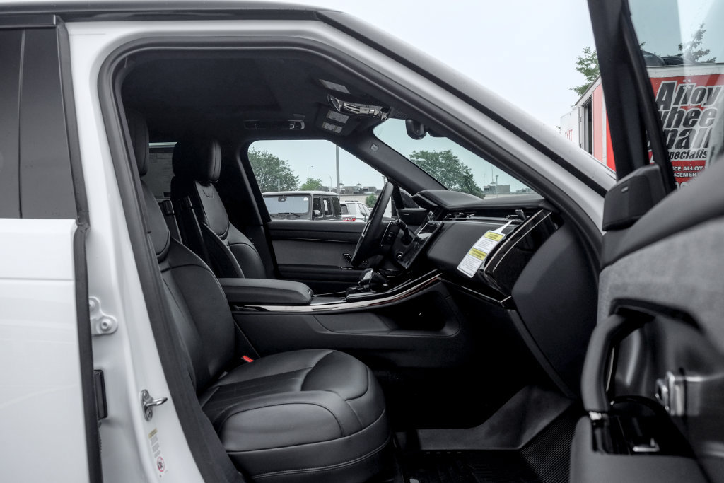 New 2026 Land Rover Range Rover Sport Dynamic SE AWD/4WD image 21