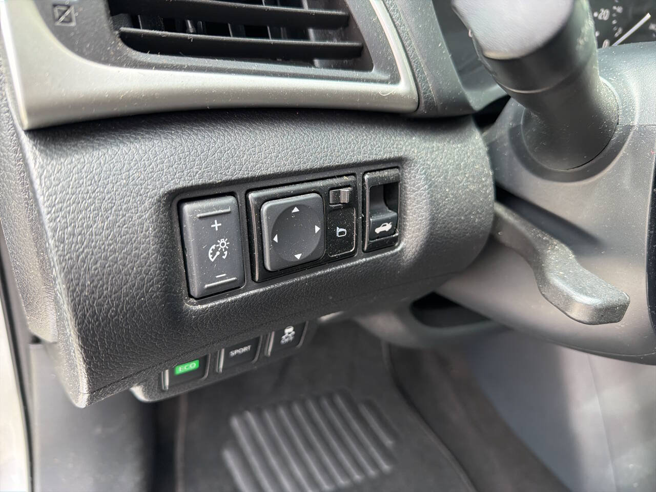Used 2016 Nissan Sentra S FWD image 16